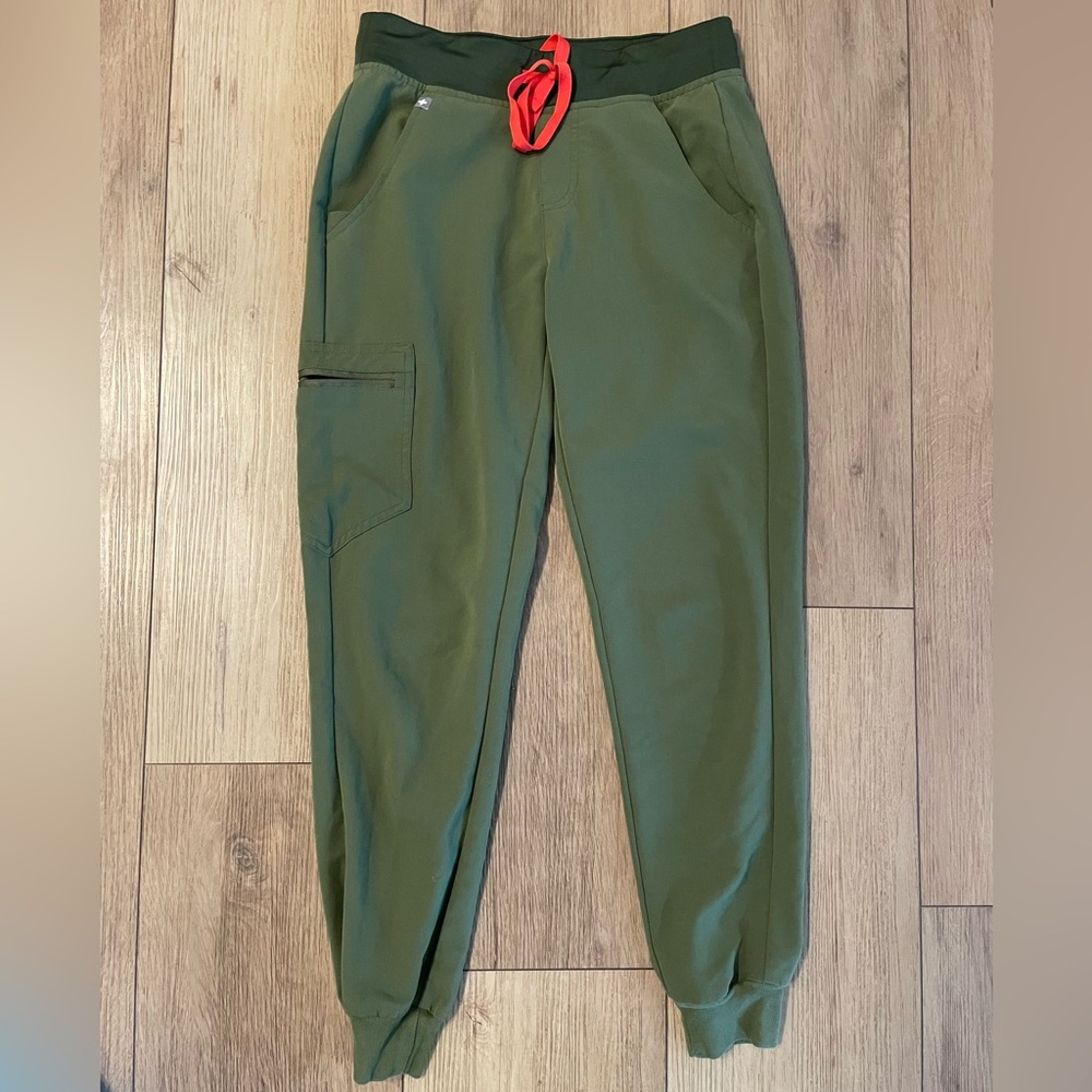 Figs Olive Green Zamoras